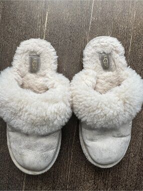 UGG Shimmery Cream Plush Shearling Slide Slippers in Cream Big Kids 6
